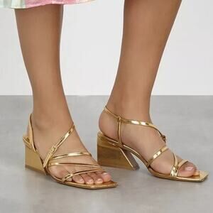 NEW Mercedes Castillo Kelise Gold Leather Block Heel Sandals Size 7